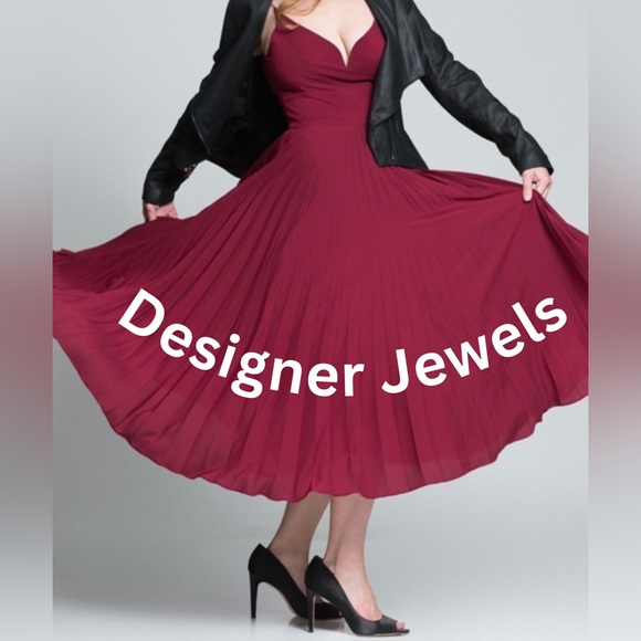 Other - DesignerJewels is LIVE! 💃🏻 Like this listing to be notified when I go LIVE! 💃🏻